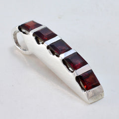 Aaliyah Red Luxurious Minimal Pendant