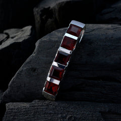 Aaliyah Red Luxurious Minimal Pendant