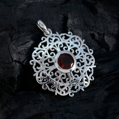 Noelia Red Retro Pendant with Intricate Design