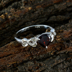 Yuna Red Solitaire Ring with Heart-Shaped Gemstone