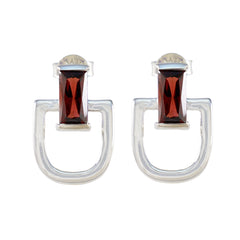 Amanda Red Solitaire Stud Earrings for Stylish Glam Garnet Red Stud