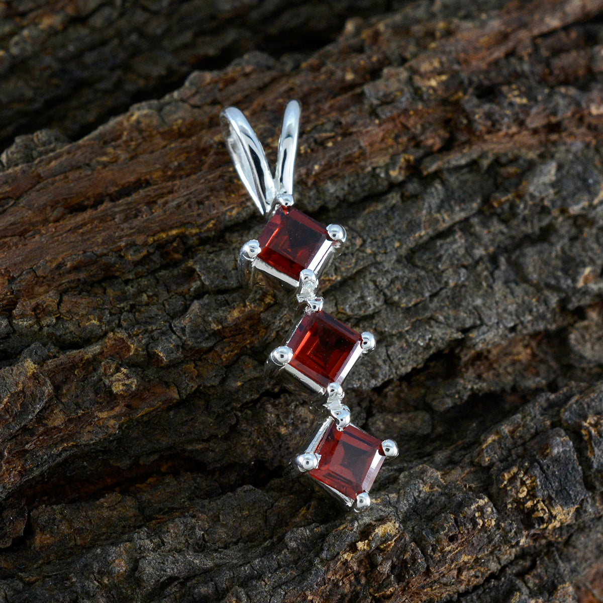 Renata Red Wedding Pendant Jewelry for Elegant Style Garnet Red Red