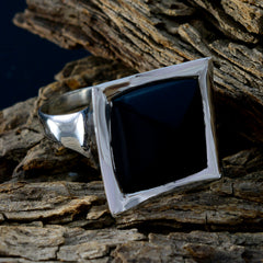 Maria Retro Black Solitaire Ring with Bold Design