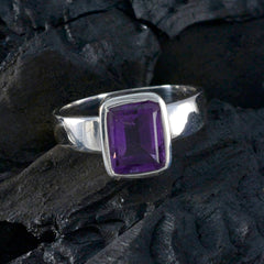 Saanvi Abstract Purple Solitaire Ring