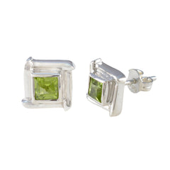 Amanda Green Solitaire Stud Earrings for Every Occasion