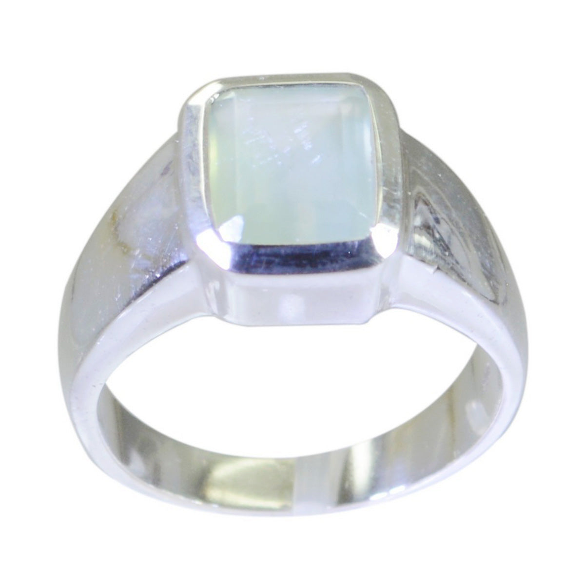 Amanda Aqua Solitaire Ring with Elegant Gemstone Aqua Chalcedony Green
