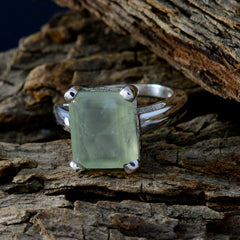 Katharina Artisan Light Green Solitaire Ring