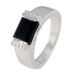 Meera Romantic Black Solitaire Ring