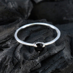 Ying Black Solitaire Ring with Elegant Silver Band