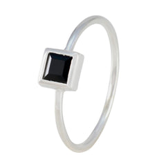 Sakura Luxurious Black Solitaire Ring