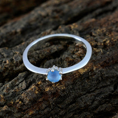 Seo-yeon Feminine Blue Solitaire Ring