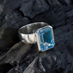 Maya Blue Solitaire Ring with Elegant Gemstone