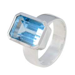 Maya Blue Solitaire Ring with Elegant Gemstone