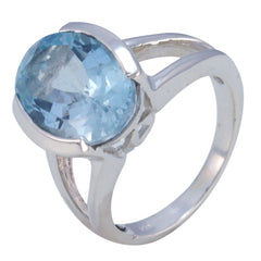 Nora Blue Solitaire Ring Elegant Oval Gemstone