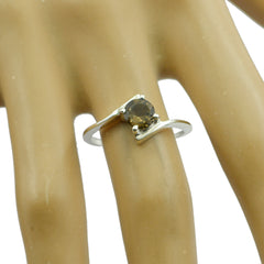 Seo-yeon Graceful Brown Solitaire Ring