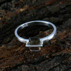 Emi Brown Solitaire Ring with Elegant Gemstone Design