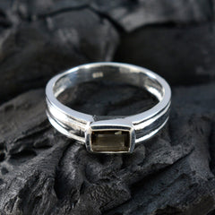 Sara Glamorous Brown Solitaire Ring