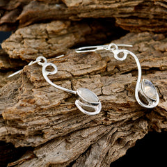 Maria Delicate Dangle Earrings in Silver for Everyday Wear