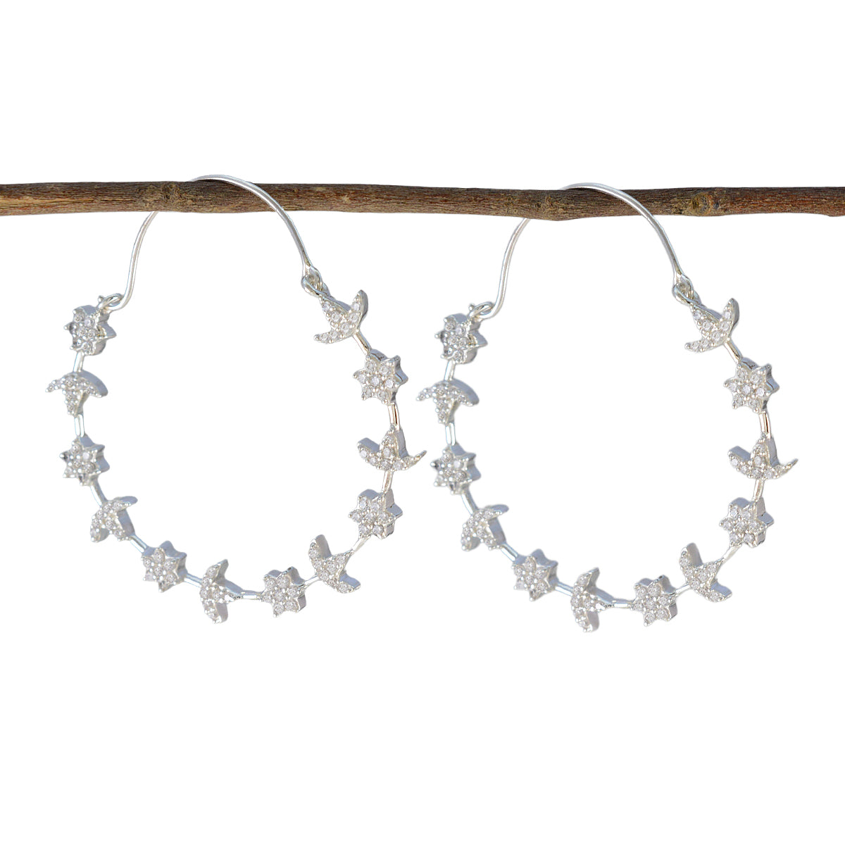 Dewi White Dangle Earrings for Glamorous Style Cubic Zirconia White Dangle