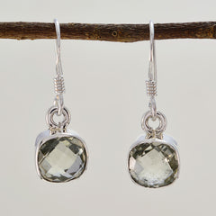 Seo-yeon Green Dangle Earrings for Any Occasion