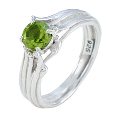 Ivana Sophisticated Green Solitaire Ring