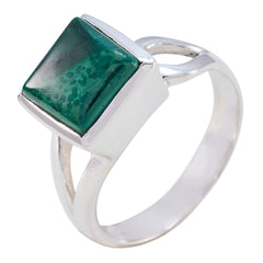 Lea Green Solitaire Ring with Square Gemstone