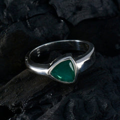 Violet green solitaire ring with triangular emerald gemstone set in silver band