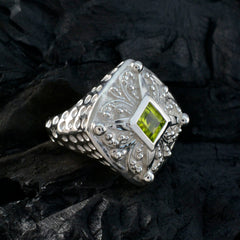 Dayana Green Solitaire Ring in Elegant Silver Design