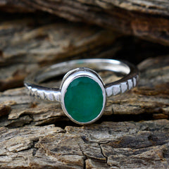 Victoria Traditional Green Solitaire Ring