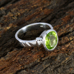 Alice Fairytale Green Solitaire Ring
