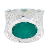 Nisa Green Solitaire Ring India - Elegant Gemstone Design Indian Emerald Green