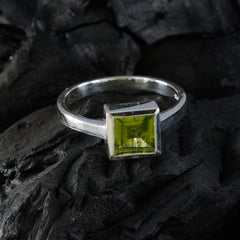Marie Luxurious Green Solitaire Ring