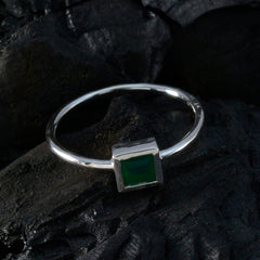Soo-jin Contemporary Green Solitaire Ring
