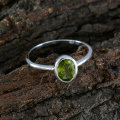 Julia Romantic Green Solitaire Ring