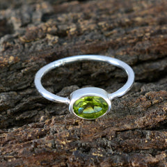 Min-seo Romantic Green Solitaire Ring
