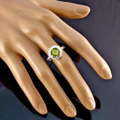 Jiwoo Glamorous Green Solitaire Ring