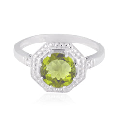 Jiwoo Glamorous Green Solitaire Ring Peridot Green