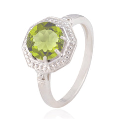 Jiwoo Glamorous Green Solitaire Ring