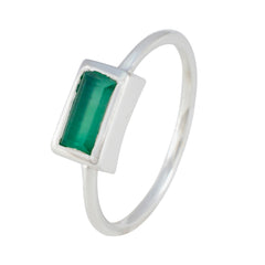 Ivy Green Solitaire Ring Elegant Silver Gemstone