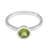 Ji-eun Elegant Green Solitaire Ring with Gemstone Peridot Green