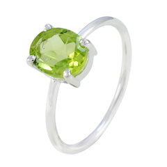 Pauline Glamorous Green Solitaire Ring
