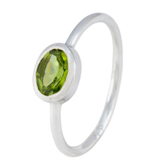 Min-seo Romantic Green Solitaire Ring