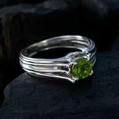 Ivana Sophisticated Green Solitaire Ring