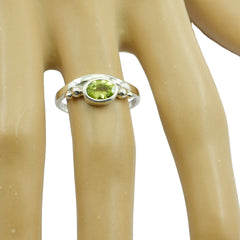 Hanna Green Solitaire Ring in Silver for Everyday Glam