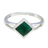 Ayaka Luxurious Green Solitaire Ring Indian Emerald Green