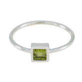 Emilia Romantic Green Solitaire Ring Peridot Green