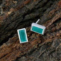 Hanna Green Solitaire Stud Earrings - Chic Gemstone Style