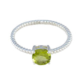 Min-seo Green Solitaire Twist Ring with Gemstone Peridot Green