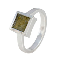 Andrea Graceful Grey Solitaire Ring