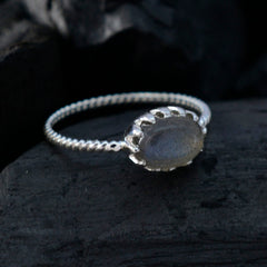 Hana Twist Grey Solitaire Ring Elegant Silver Band